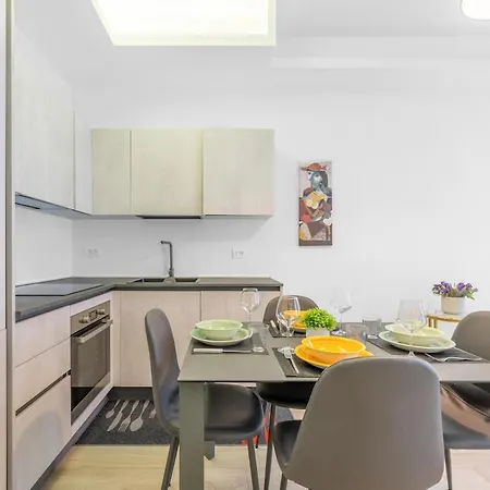 Διαμέρισμα Bilocale Vicino Tram 2, Smart Tv E Internet Veloce *