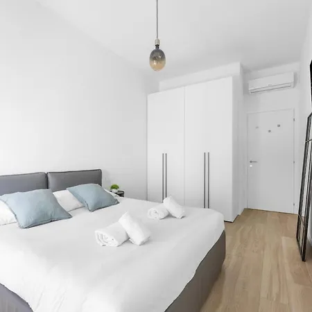 Bilocale Vicino Tram 2, Smart Tv E Internet Veloce Διαμέρισμα Μιλάνο