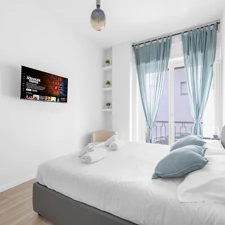 Bilocale Vicino Tram 2, Smart Tv E Internet Veloce 밀라노