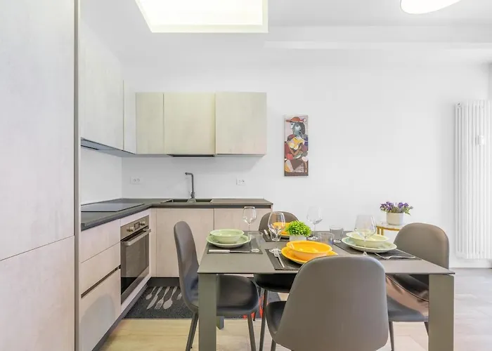 Διαμέρισμα Bilocale Vicino Tram 2, Smart Tv E Internet Veloce *