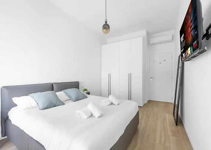 Bilocale Vicino Tram 2, Smart Tv E Internet Veloce Διαμέρισμα Μιλάνο
